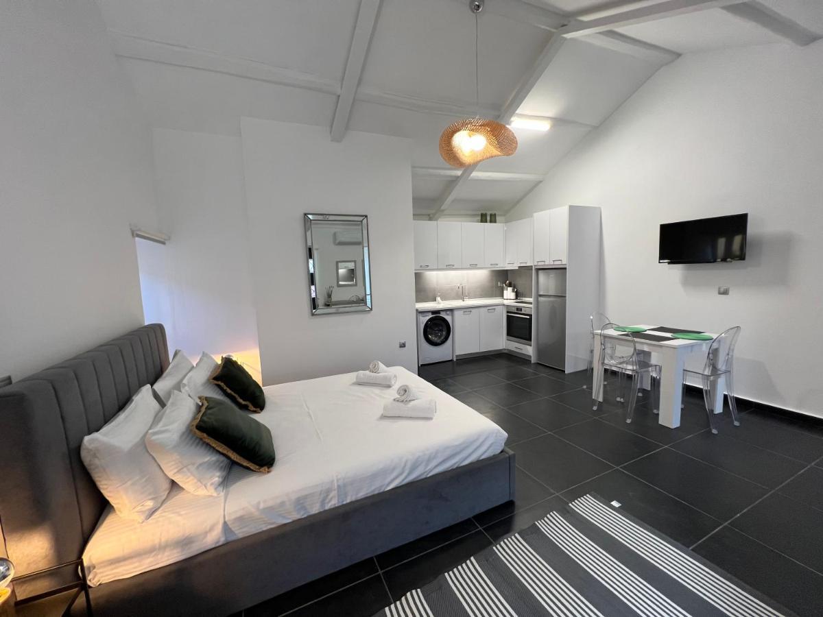 I&A Garitsa Studio Corfu  Luaran gambar